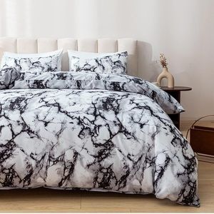 Queen comforter set